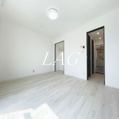 居室・リビング　洋室のお部屋です。（同仕様です。）