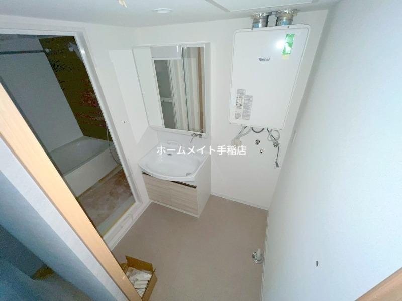 洗面設備　便利な洗面台付きでございます！