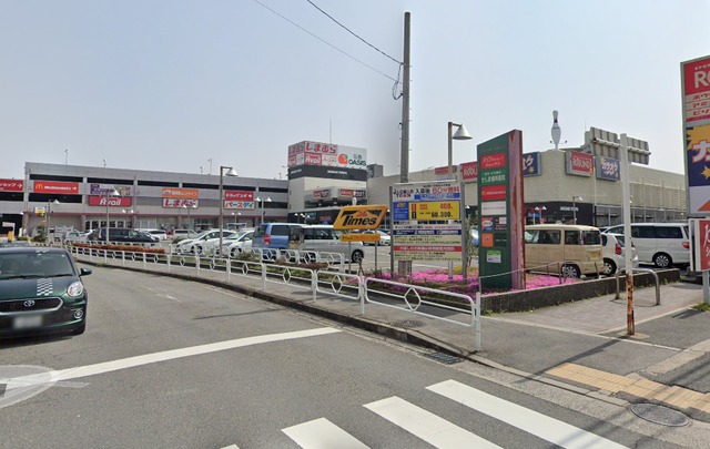 ショッピングセンター　ファッションセンターしまむらジャガータウン店（ショッピングセンター）まで790m