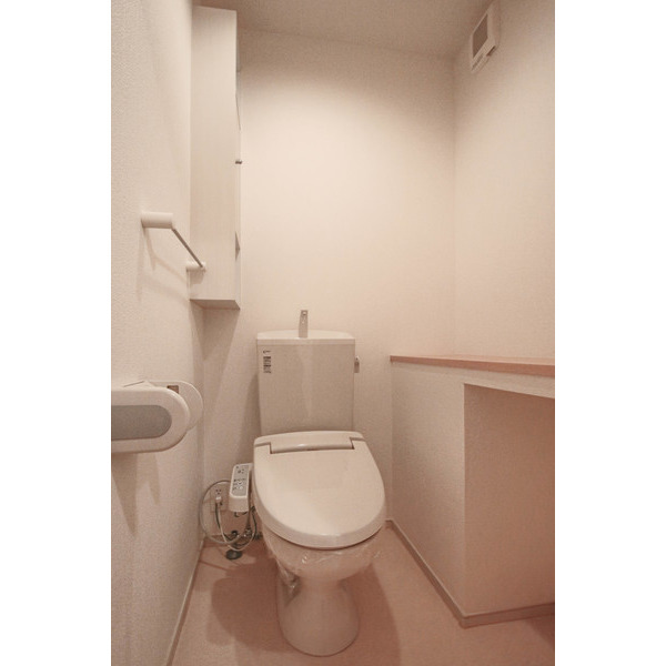 トイレ　同じ建物の別なお部屋