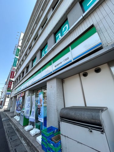 コンビニ　ファミリーマート 春日部中央一丁目店（コンビニ）まで861m