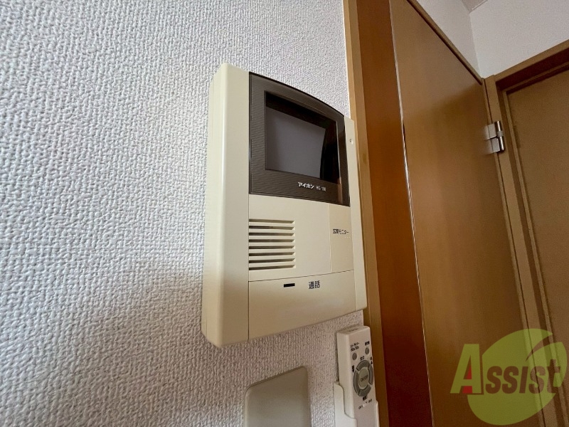 セキュリティ　ＴＶモニター付インターホンです。来客者の顔が見えるので安心！