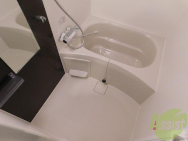 バス・シャワールーム　綺麗なお風呂で快適です。