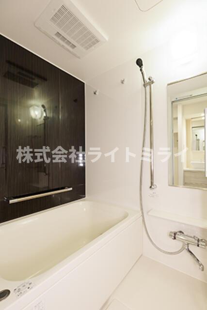 バス・シャワールーム　※写真は同タイプ住戸です。?