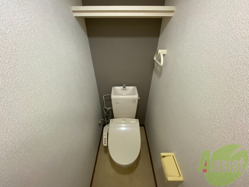 トイレ　トイレは温水洗浄便座で、とても快適にご利用いただけます。