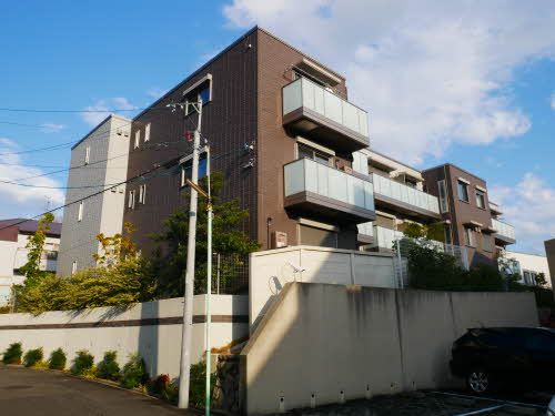 建物外観　地下鉄東山線『覚王山駅』徒歩８分／覚王山の街並みに溶け込む…