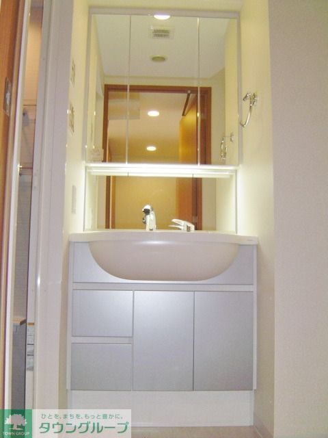 洗面設備　おしゃれな洗面台