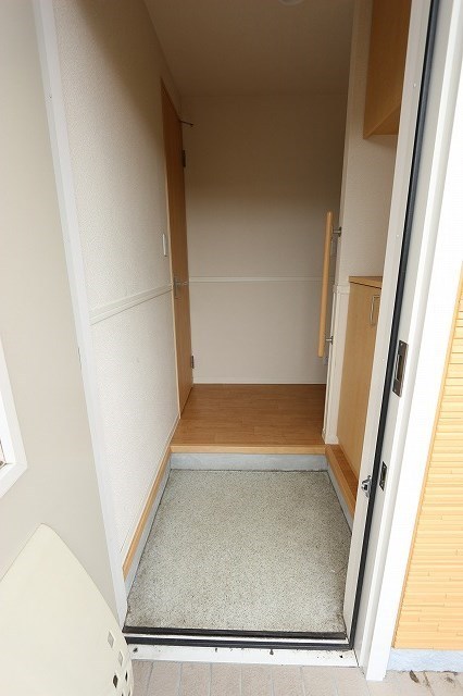 玄関　※同物件　別部屋写真参照※