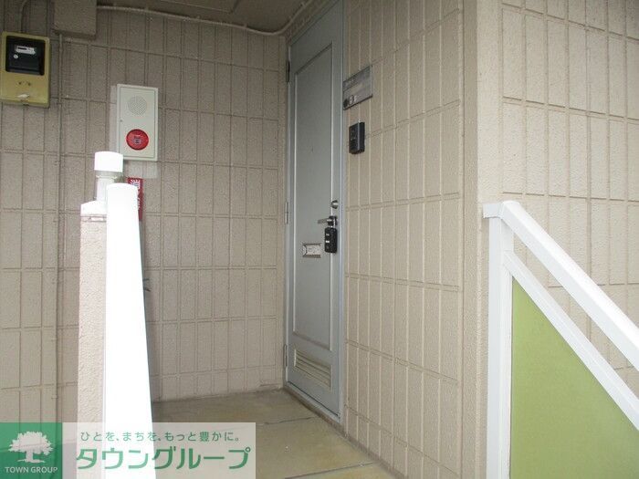 玄関　お問合せはタウンハウジングまで！※現地待合わせ相談可能