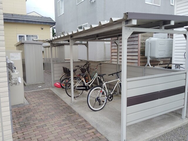 その他　自転車置き場、物置