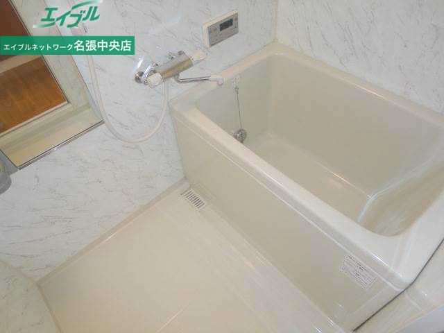 バス・シャワールーム　別部屋同型参考写真