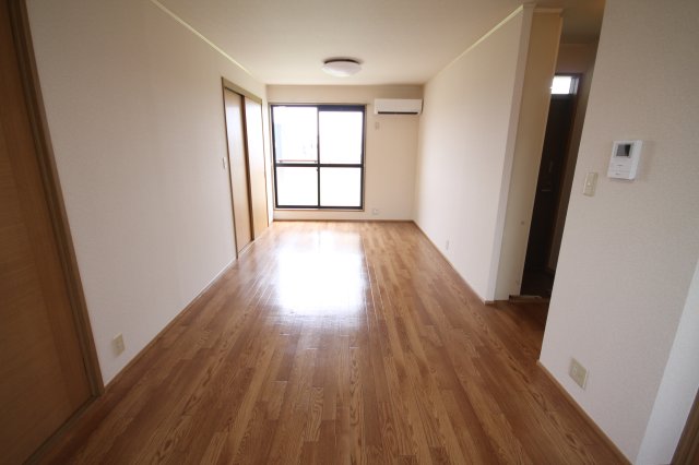 その他部屋・スペース　同じ建物の別のお部屋の写真です。間取り左右反転有。現況優先。