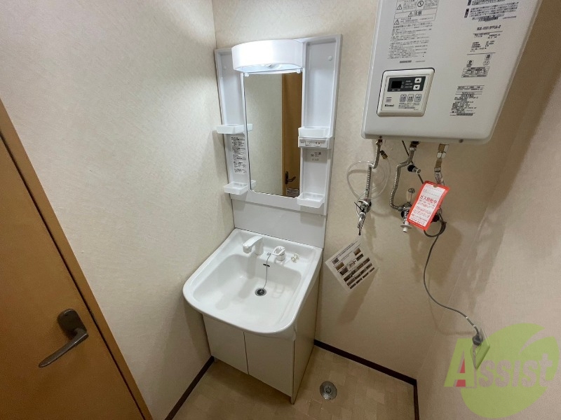 洗面設備　こちらに洗面台があります。朝の洗顔はこちらで。