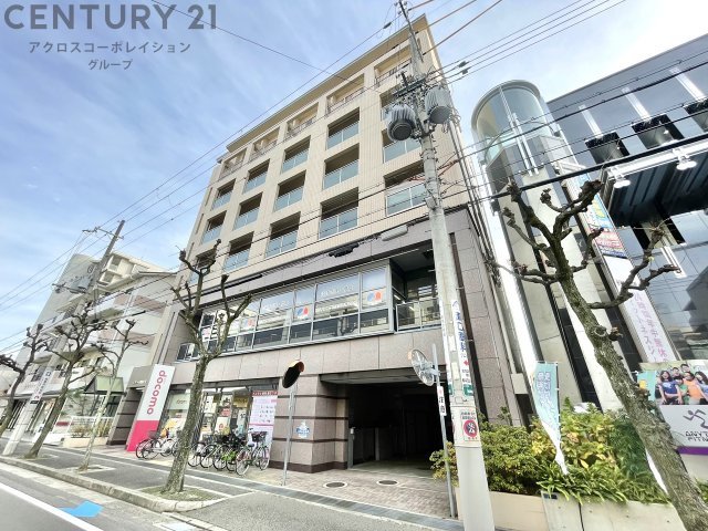 建物外観　エレベーター付きで重たいも楽々♪