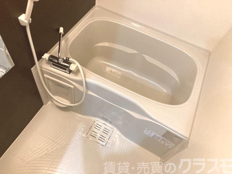バス・シャワールーム　浴室乾燥機付きバス♪