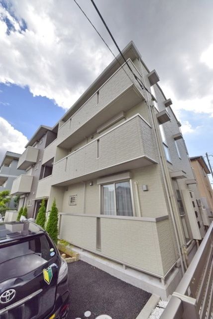 建物外観　2015年築　２ＬＤＫ