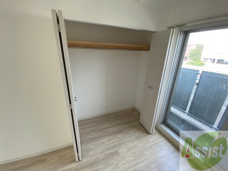 収納　寝室の収納です。部屋がすっきり片付きます。