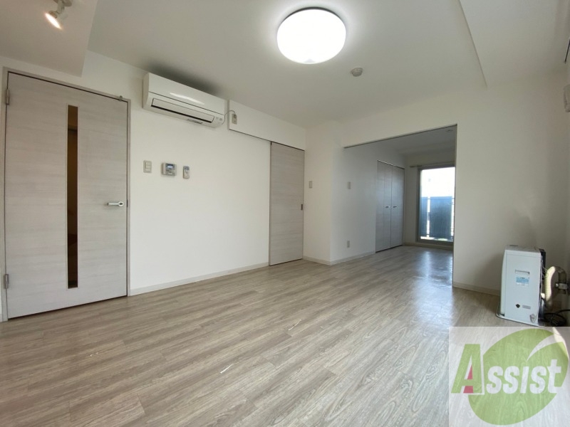 居室・リビング　広くてキレイなお部屋が広がっていて、充実した生活が送れそう。