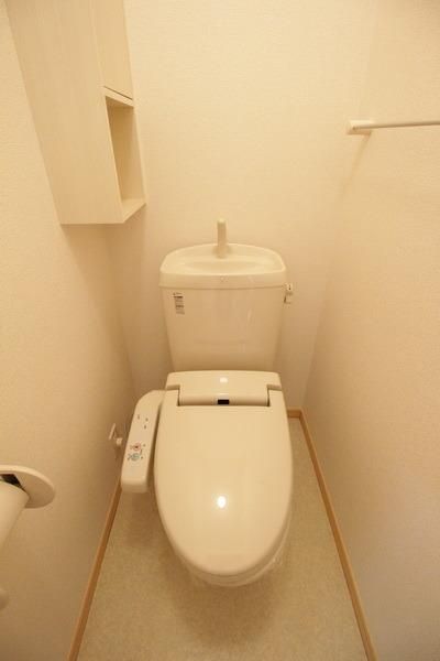 トイレ　★うれしいウォシュレット付きトイレ★