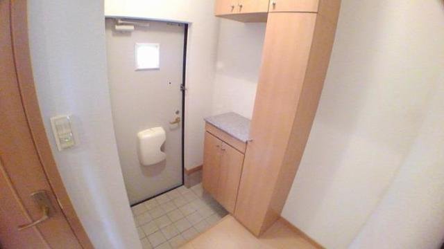 玄関　収納もある玄関です