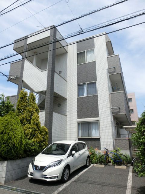建物外観　２００７年築のマンション。