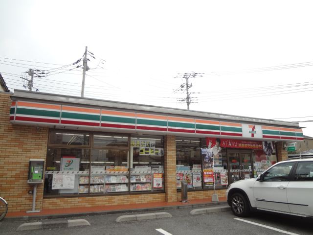 コンビニ　セブンイレブン（コンビニ）まで700m