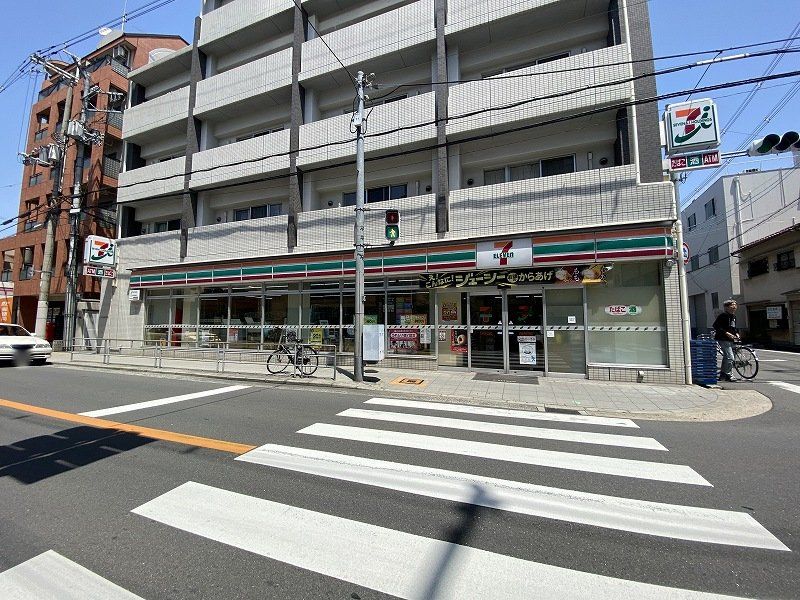 コンビニ　セブンイレブン大阪小松2丁目店（コンビニ）まで210m