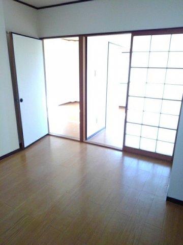 居室・リビング　使いやすい居間です
