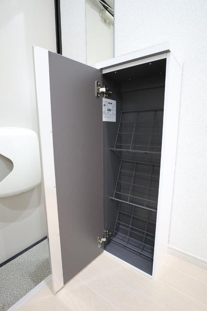 収納　収納　シューズボックス