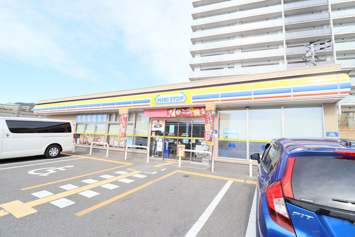 コンビニ　ミニストップ 茨木彩都あさぎ店（コンビニ）まで463m