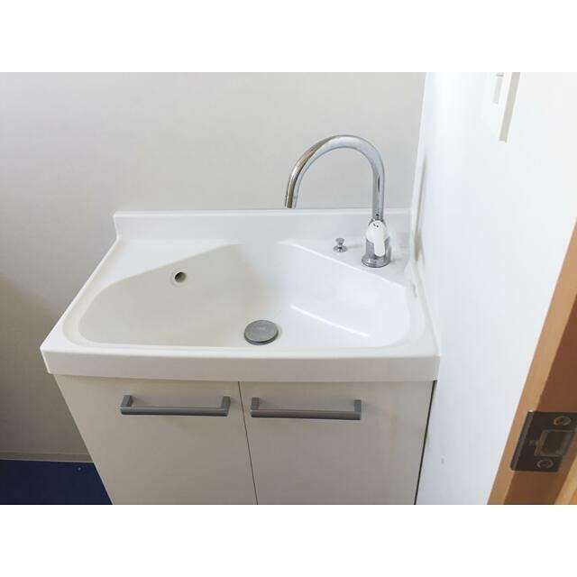 洗面設備　※同仕様写真含む