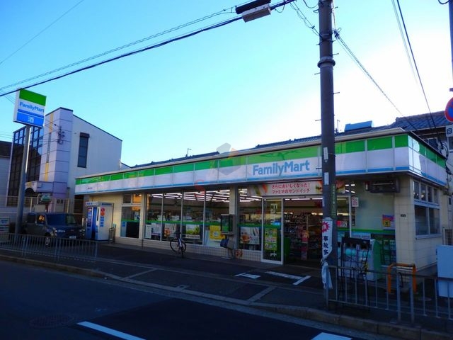 コンビニ　ファミリーマート豊中庄本店（コンビニ）まで499m