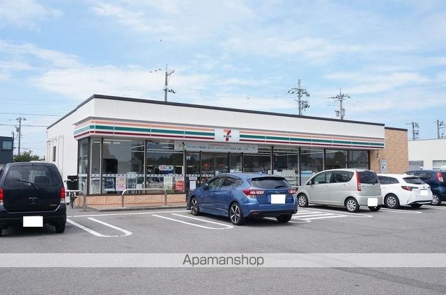 コンビニ　セブンイレブン（コンビニ）まで502m