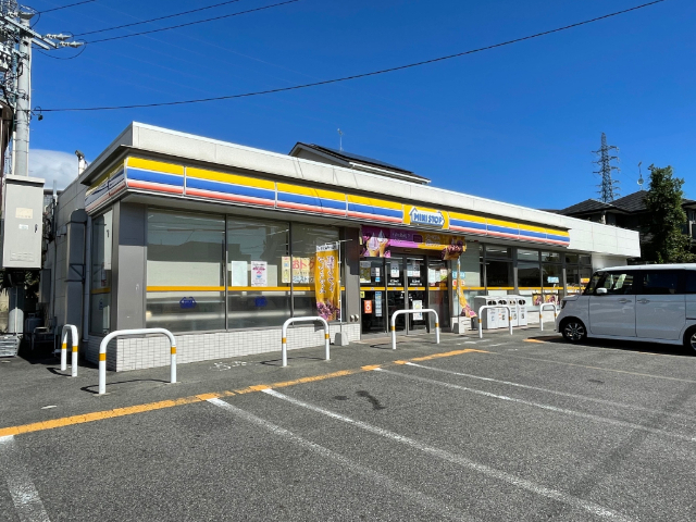コンビニ　ミニストップ豊明新栄町６丁目店（コンビニ）まで424m