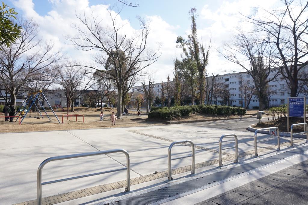 公園　南花島公園（公園）まで371m