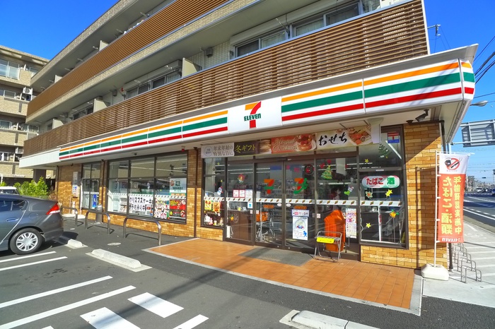 コンビニ　セブンイレブン（コンビニ）まで290m