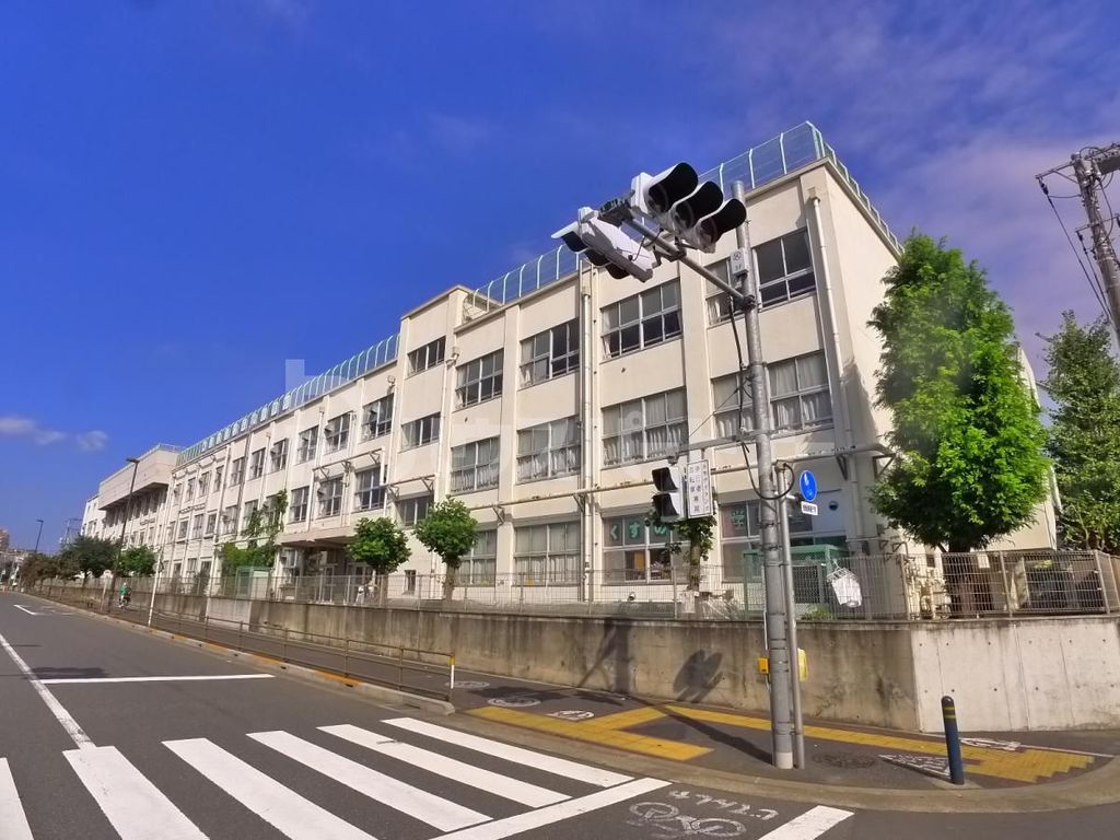 小学校　足立区立平野小学校（小学校）まで520m