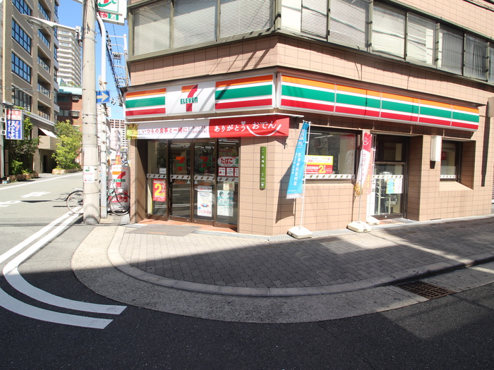 コンビニ　セブンイレブン（コンビニ）まで69m
