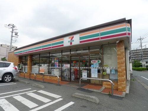 コンビニ　セブンイレブン さいたま文蔵5丁目店（コンビニ）まで675m