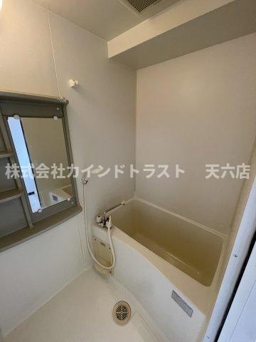 バス・シャワールーム　お風呂です