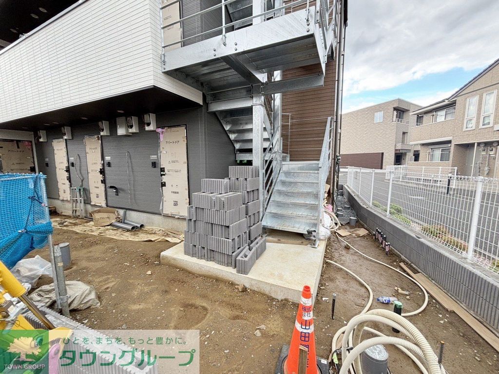 エントランス　駐車場