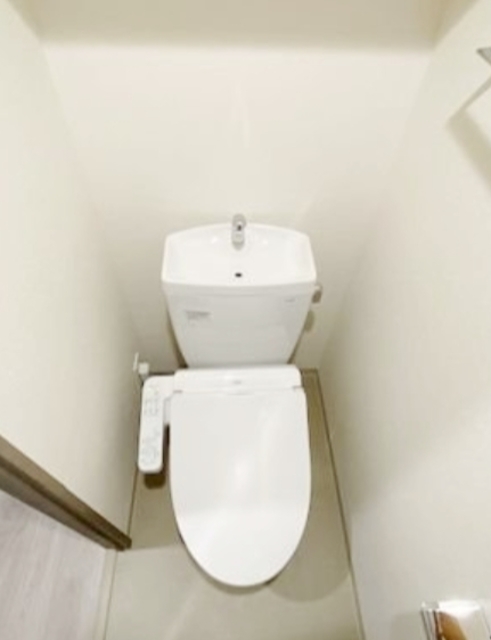 トイレ　同仕様参考写真