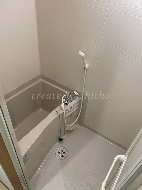 バス・シャワールーム　バスルーム