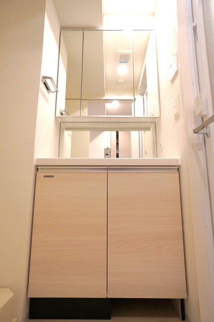 洗面設備　※写真は同タイプ住戸です。