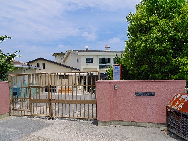 小学校　奈良市立六条小学校（小学校）まで491m
