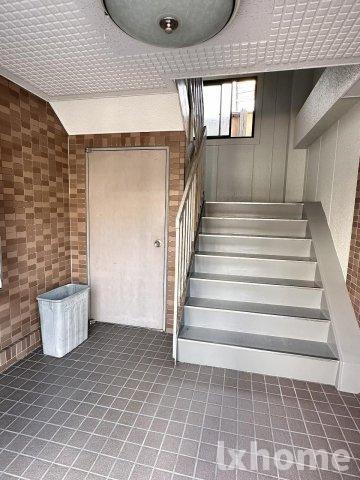 エントランス　建物の内部です