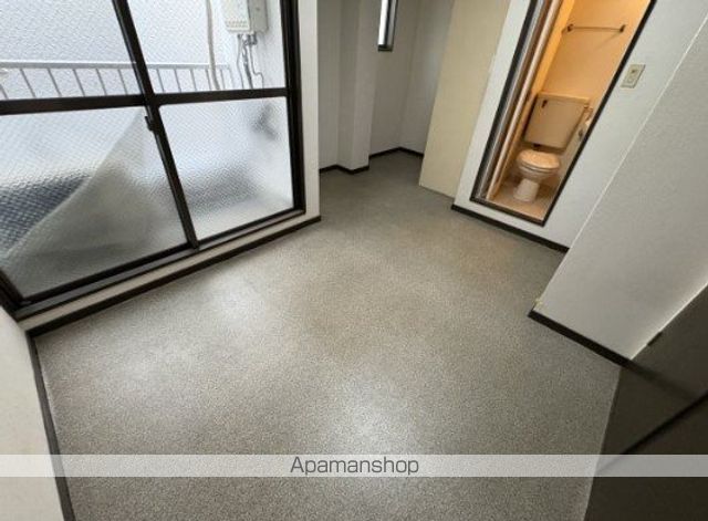 地下鉄谷町線 都島駅 徒歩9分 4階建 築38年の居間写真