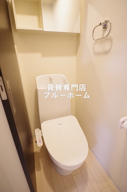 トイレ　温水洗浄便座付きのトイレ！