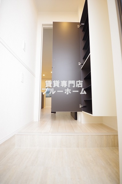 玄関　奥行きのある玄関！