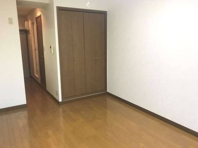 居室・リビング　室内